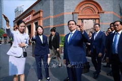 Le Premier ministre Pham Minh Chinh visite le mémorial du premier Congrès national du Parti communiste chinois (PCC), à Shanghai. Photo: VNA
