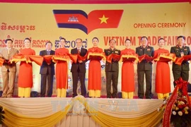 Ouverture de la foire commerciale Vietnam 2017 au Cambodge